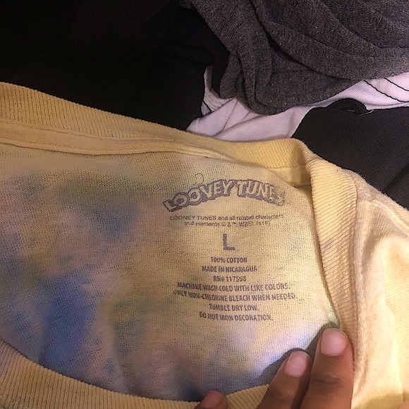 Looney tunes crop top - Picture 9 of 9